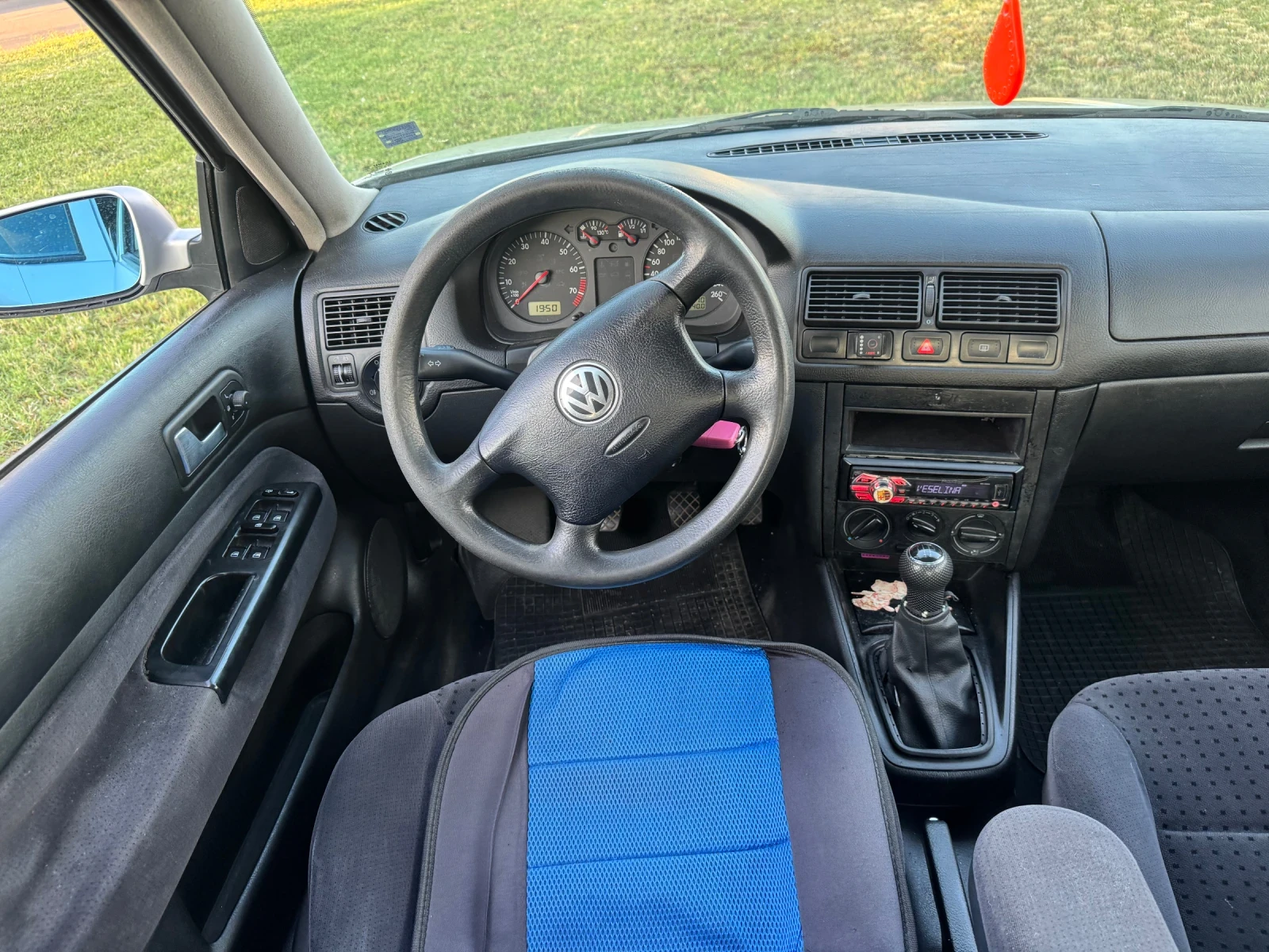 VW Golf 1.6, снимка 3 - Автомобили и джипове - 55406245