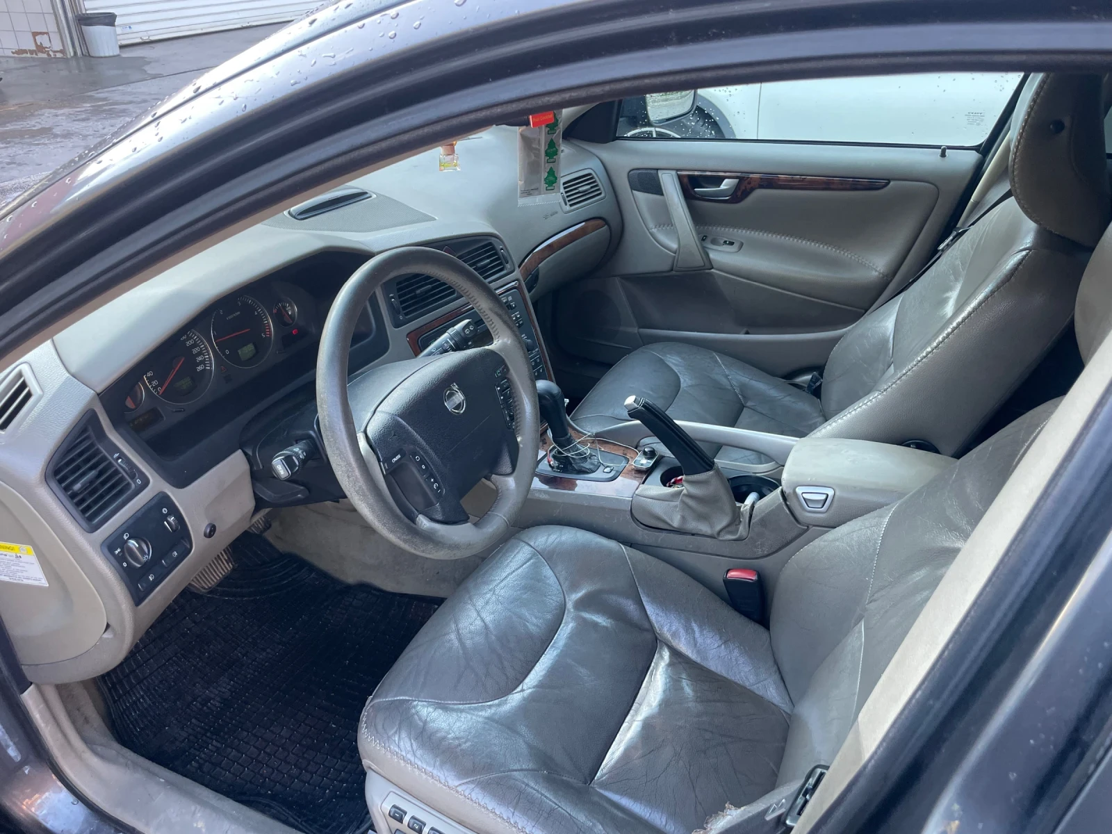 Volvo Xc70, снимка 9 - Автомобили и джипове - 55904103