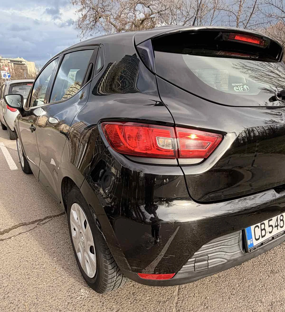 Renault Clio, снимка 9 - Автомобили и джипове - 56086951