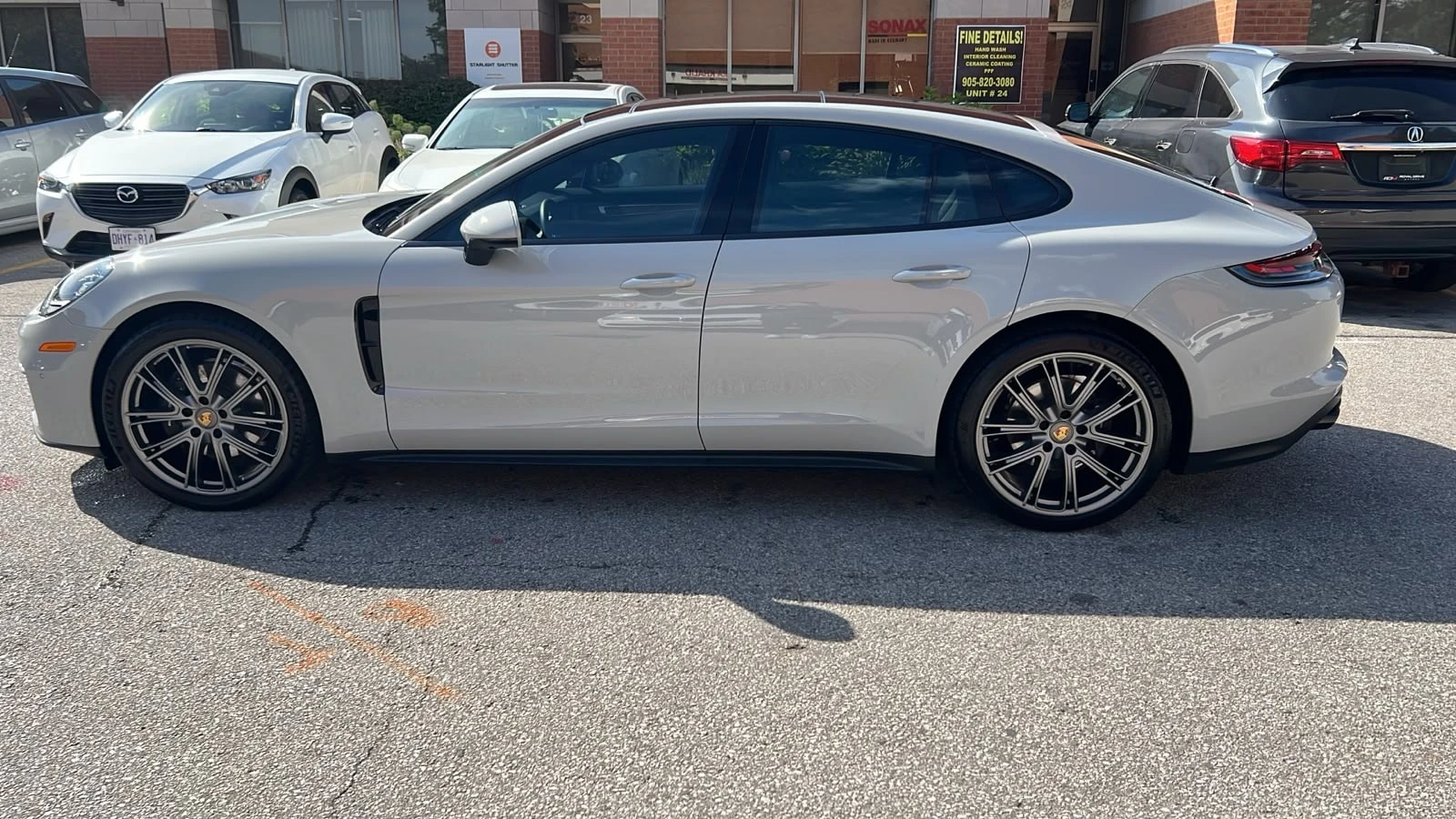 Porsche Panamera * 4 AWD * CARFAX * 3D BURMESTER , снимка 2 - Автомобили и джипове - 56096204