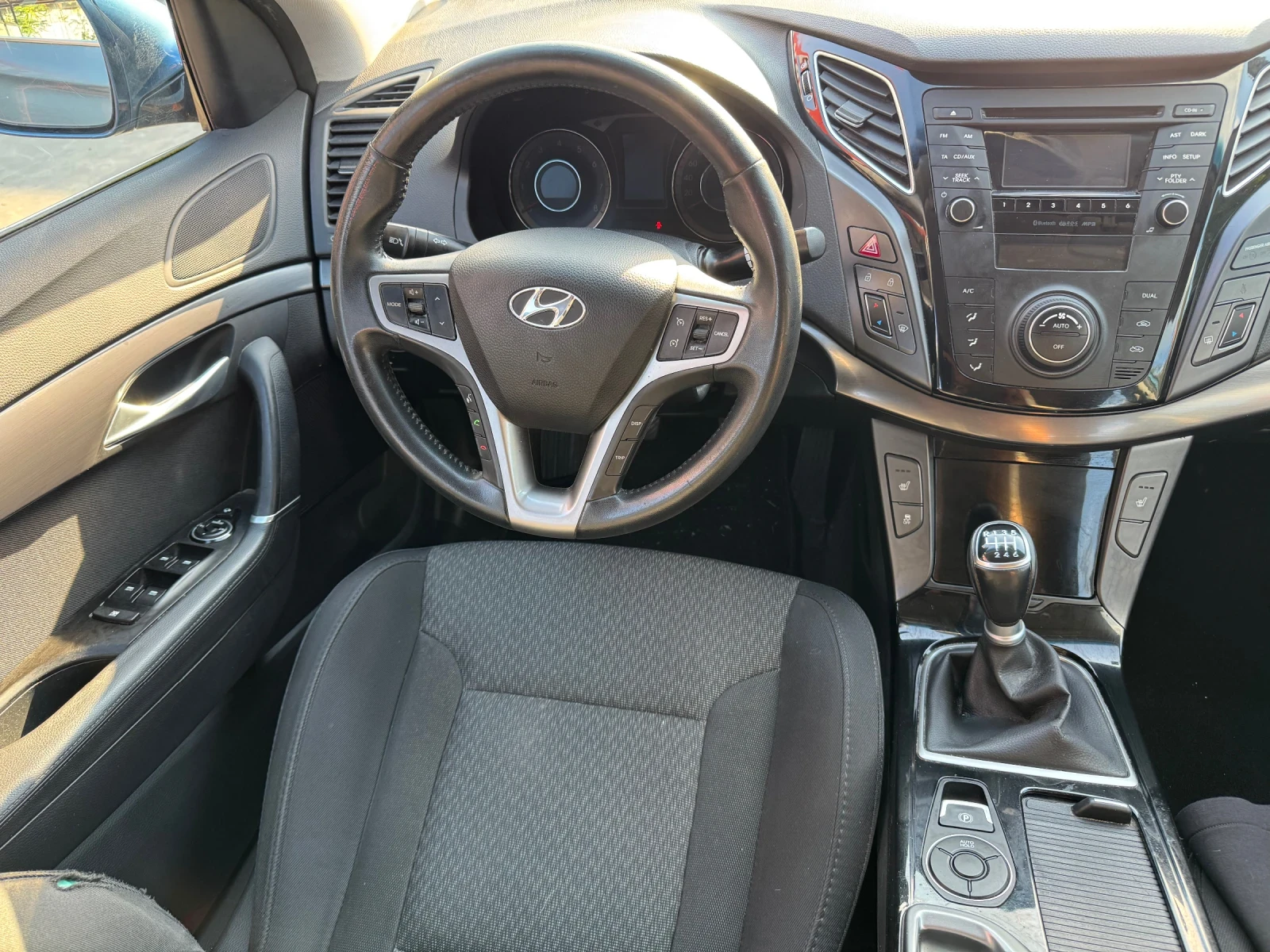 Hyundai I40 2.0 GDi Sedan, снимка 12 - Автомобили и джипове - 56316362