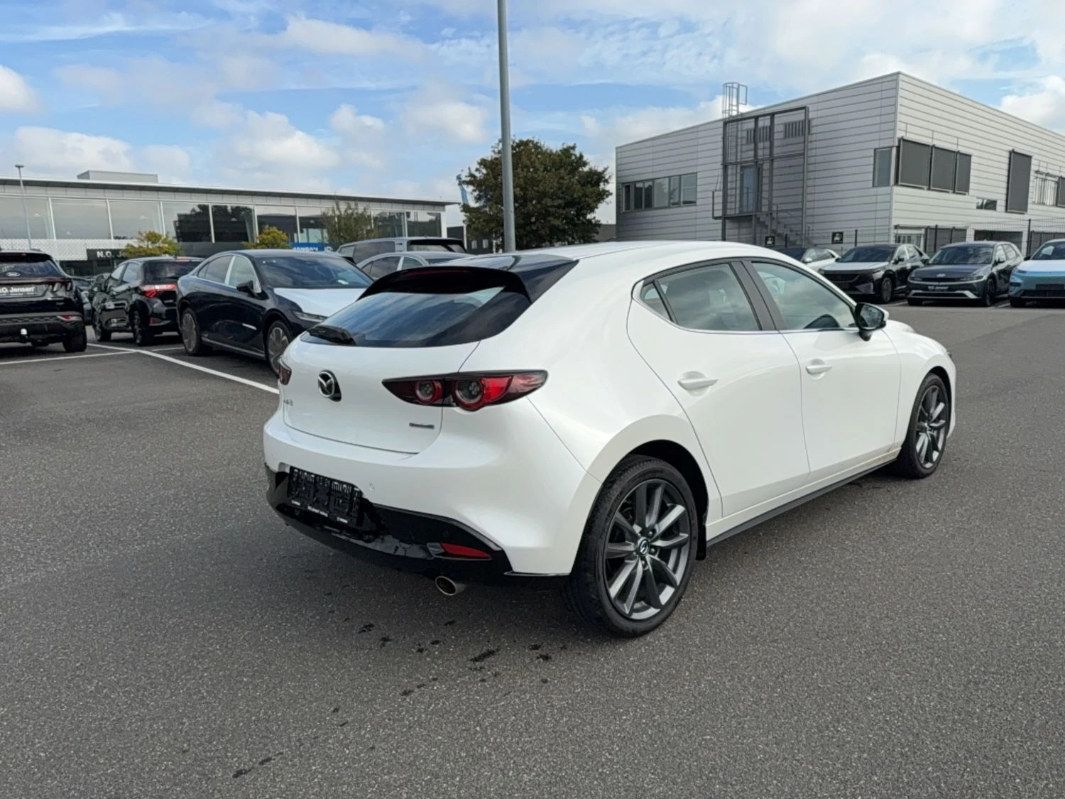 Mazda 3 Sky 2.0 Бензин, снимка 2 - Автомобили и джипове - 56353829