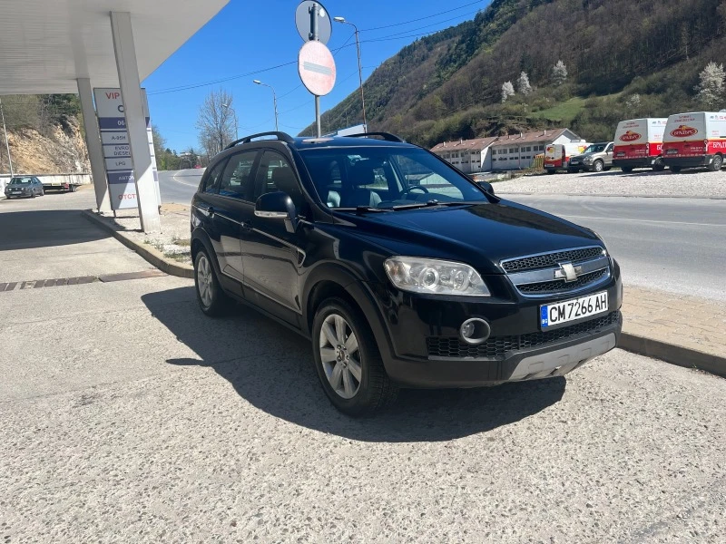 Chevrolet Captiva LT, снимка 2 - Автомобили и джипове - 48459513