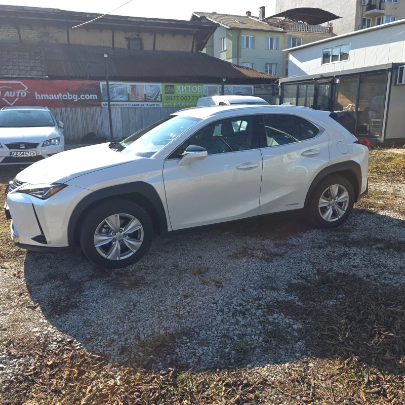 Lexus UX 250h, снимка 3 - Автомобили и джипове - 49032092