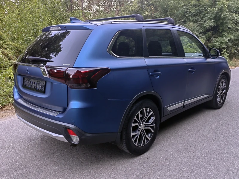 Mitsubishi Outlander 2.2D 4WD* Сервизна история* Един собств.* 7-местен, снимка 4 - Автомобили и джипове - 51483981