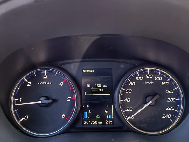 Mitsubishi Outlander 2.2D 4WD* Сервизна история* Един собств.* 7-местен, снимка 12 - Автомобили и джипове - 51483981