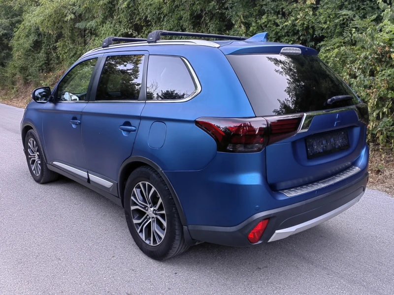 Mitsubishi Outlander 2.2D 4WD* Сервизна история* Един собств.* 7-местен, снимка 5 - Автомобили и джипове - 51483981