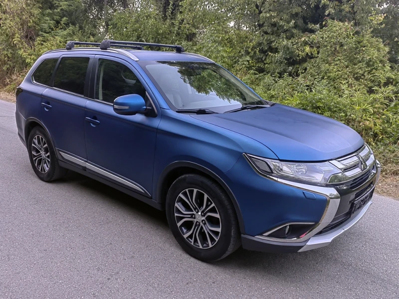 Mitsubishi Outlander 2.2D 4WD* Сервизна история* Един собств.* 7-местен, снимка 3 - Автомобили и джипове - 51483981