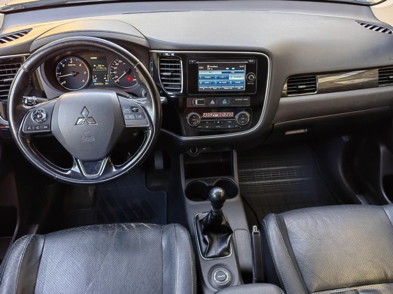 Mitsubishi Outlander 2.2D 4WD* Сервизна история* Един собств.* 7-местен, снимка 10 - Автомобили и джипове - 51483981
