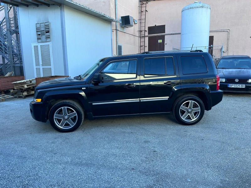 Jeep Patriot 2.0CRD - КЛИМАТРОНИК, снимка 8 - Автомобили и джипове - 52413042