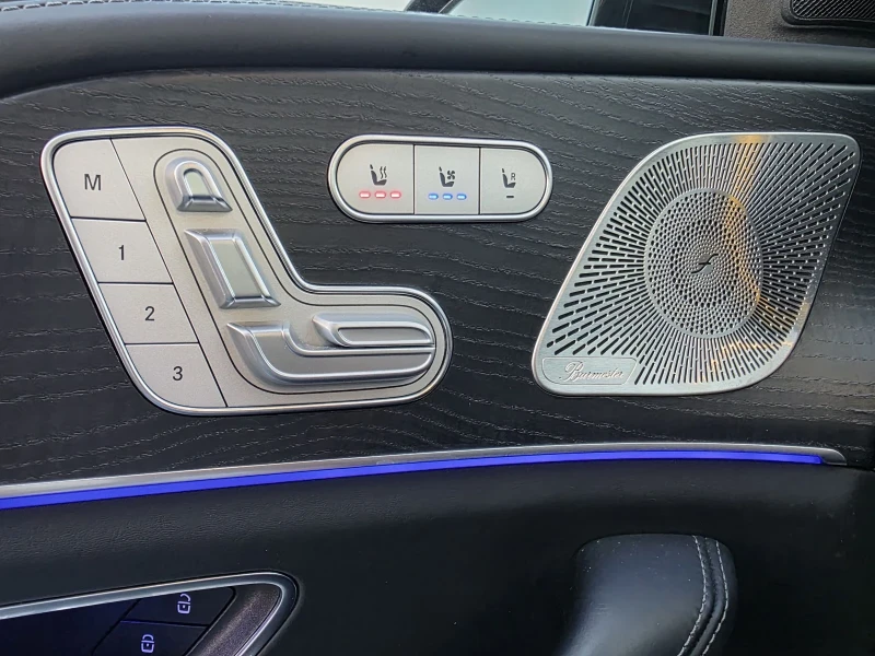 Mercedes-Benz GLE 63 S AMG 6.3 AMG+ Pano 360 / 22, снимка 15 - Автомобили и джипове - 53048314
