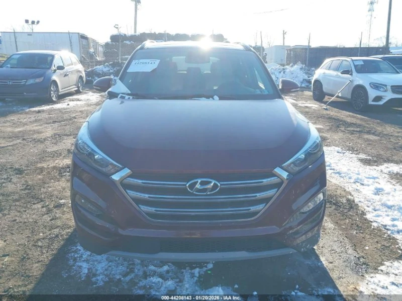Hyundai Tucson 1.6l Limited, снимка 12 - Автомобили и джипове - 53259220