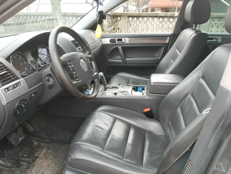 VW Touareg, снимка 7 - Автомобили и джипове - 53392478