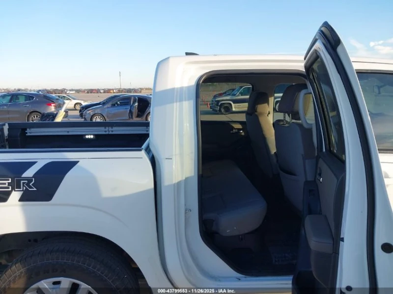 Nissan Frontier 3.8l Sv 4X2, снимка 8 - Автомобили и джипове - 53396128