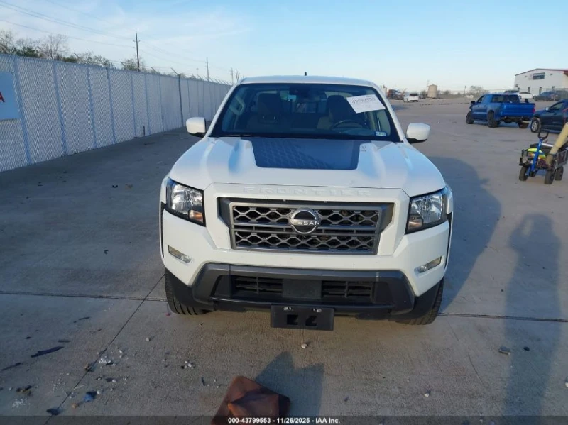 Nissan Frontier 3.8l Sv 4X2, снимка 12 - Автомобили и джипове - 53396128