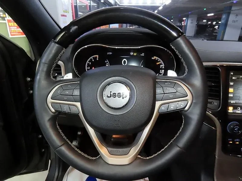 Jeep Cherokee 3.0 Diesel Overland Wk2, снимка 8 - Автомобили и джипове - 56112254