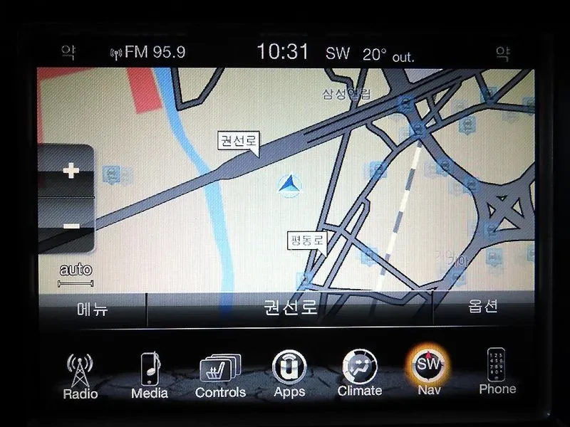 Jeep Cherokee 3.0 Diesel Overland Wk2, снимка 13 - Автомобили и джипове - 56112254
