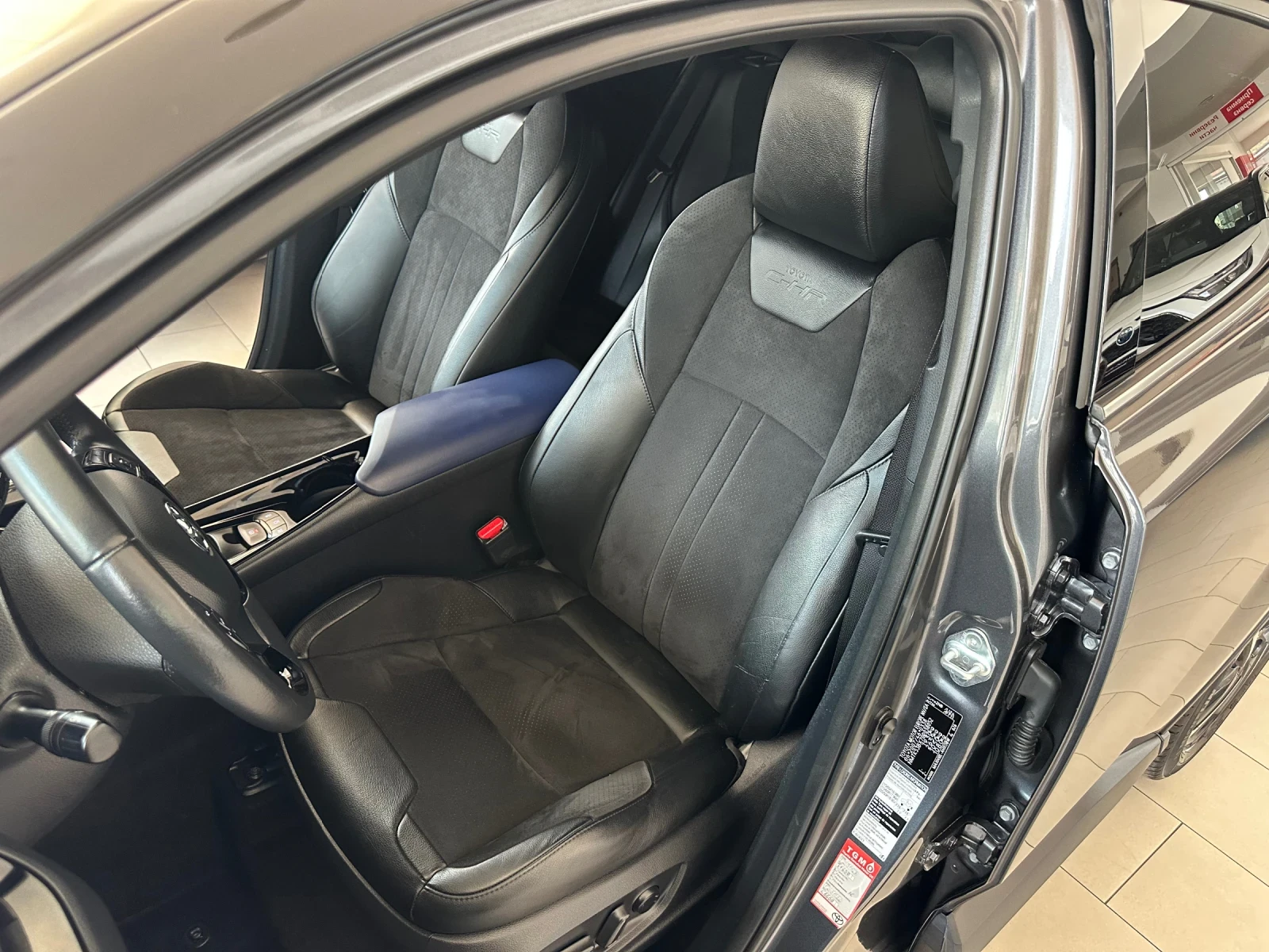 Toyota C-HR 2.0* GrSport - изображение 9