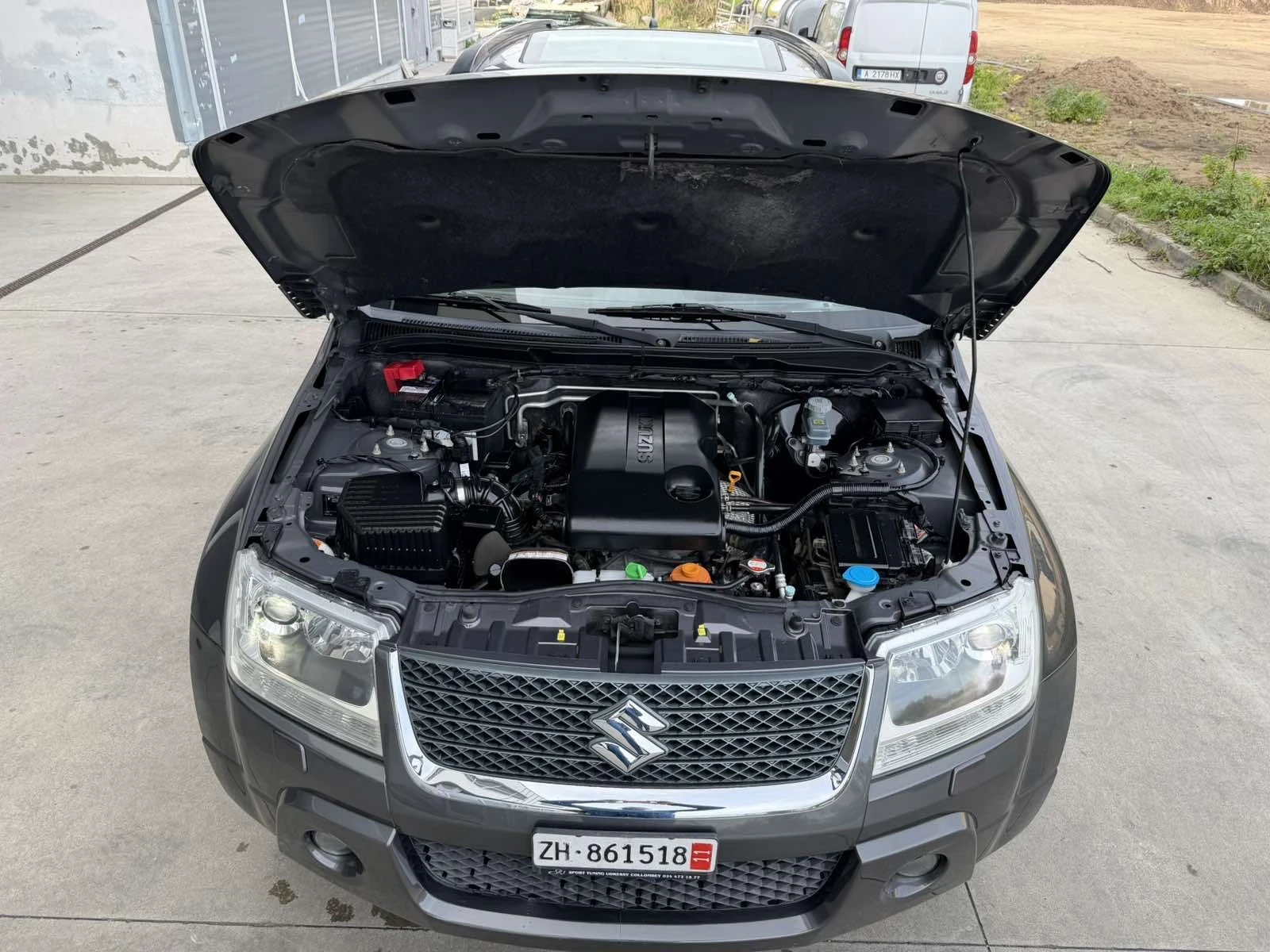 Suzuki Grand vitara 2.0i Swiss - изображение 4
