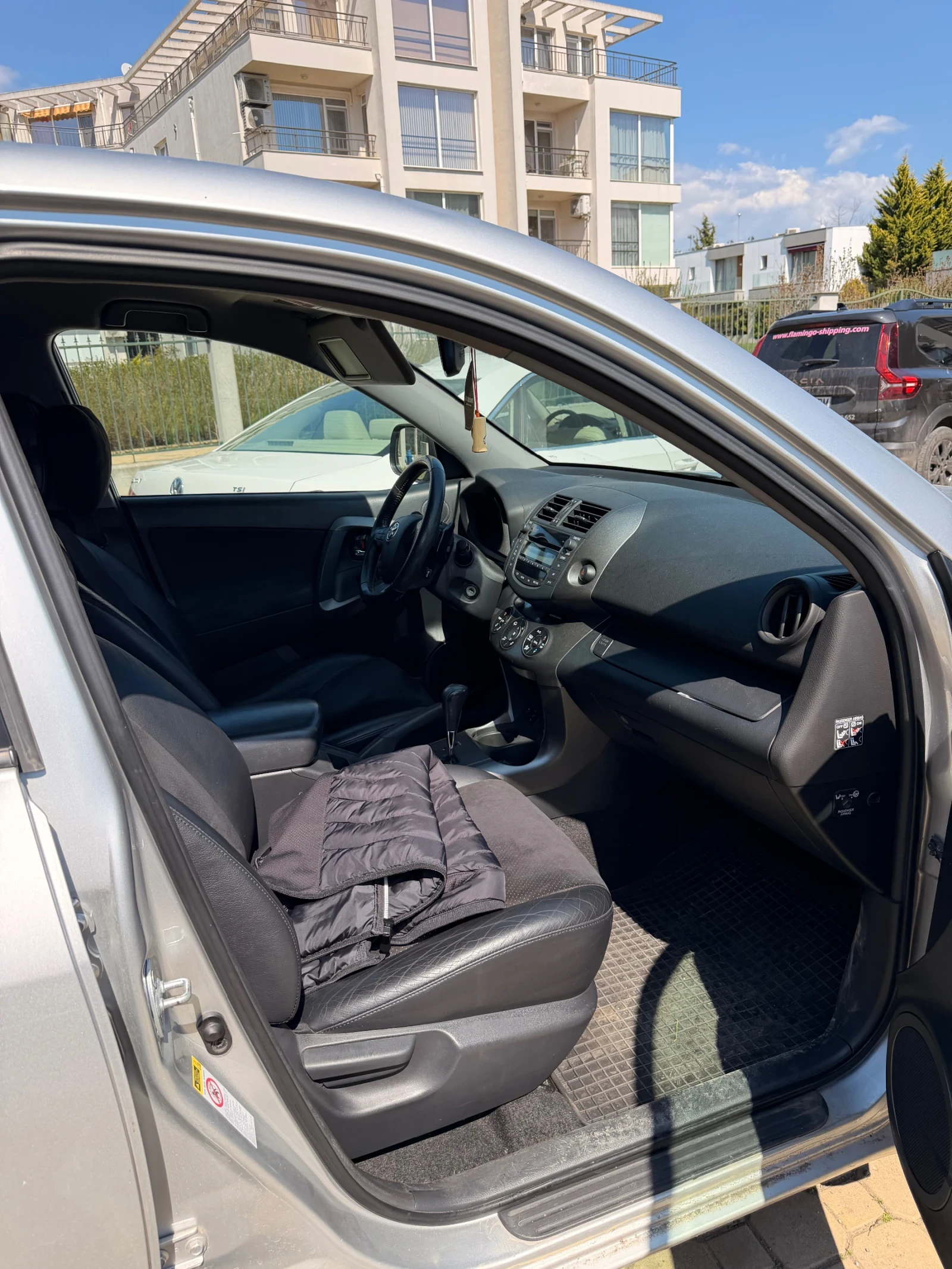 Toyota Rav4 2.2, 150 кс, автомат, снимка 6 - Автомобили и джипове - 53115430