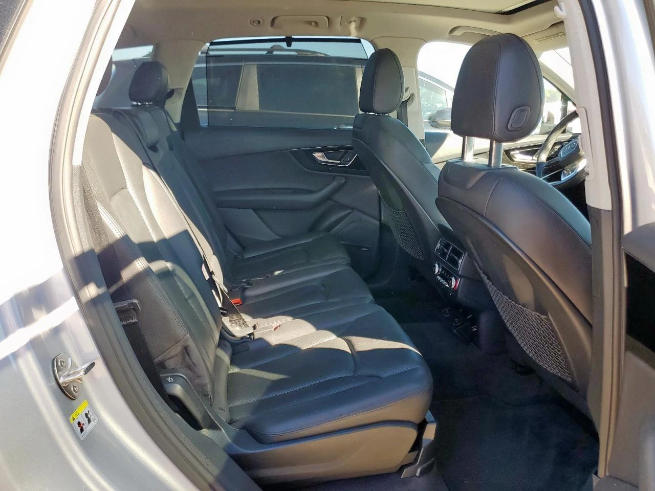 Audi Q7 PREMIUM PLUS DIGITAL/360/ОБДУХВАНЕ/ПОДГРЕВ/ПАНО - изображение 10