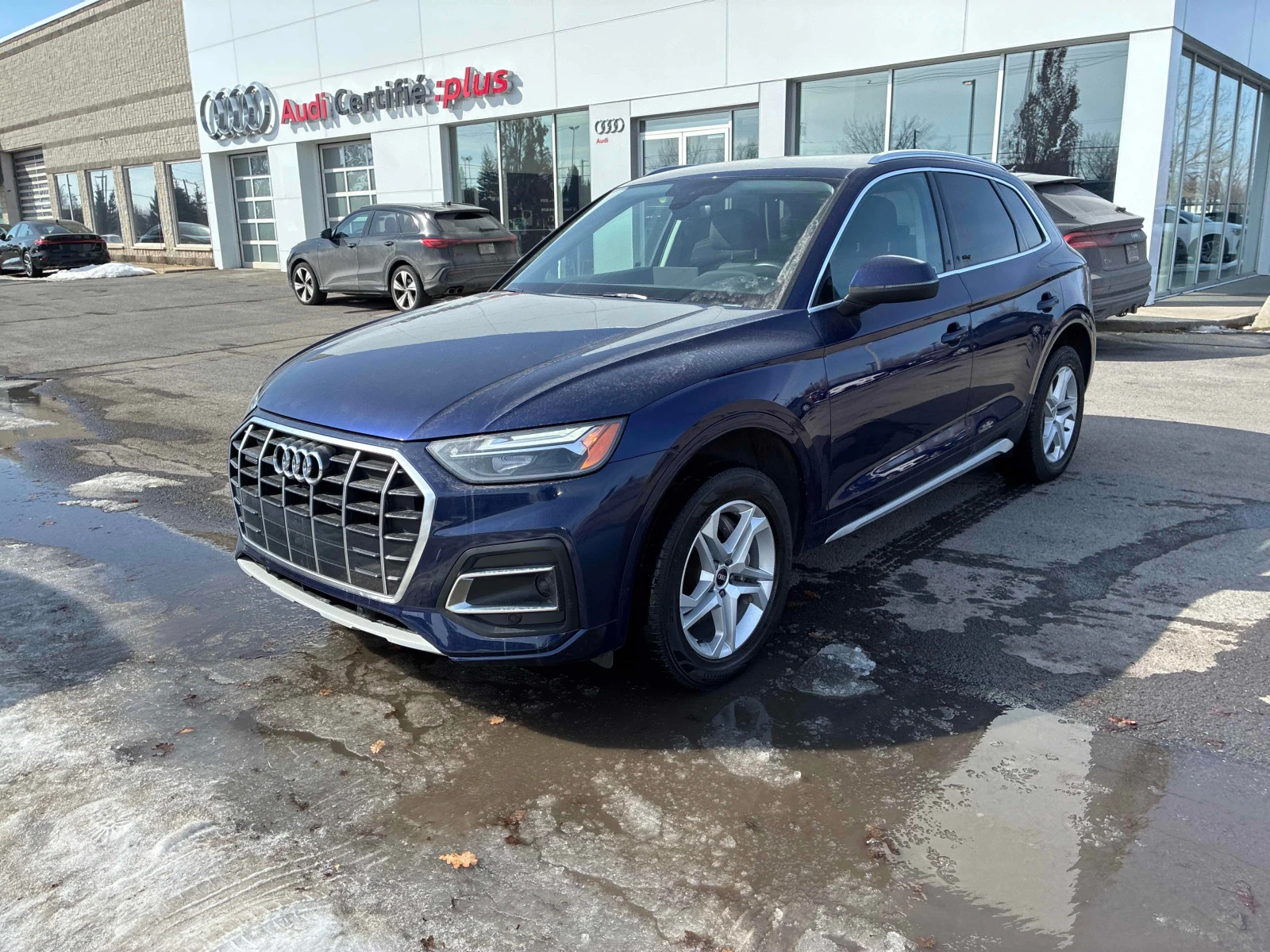 Audi Q5  Komfort CARFAX /LED/ПОДГРЕВИ/PANO/NAVI