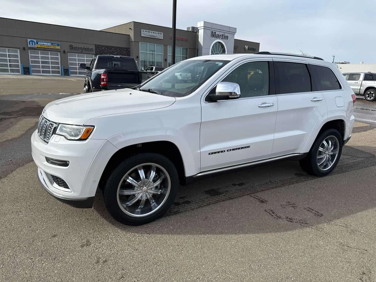 Jeep Grand cherokee Summit/CARFAX/ДИСТРОНИК/ПАНОРАМА/ТАБЛЕТИ