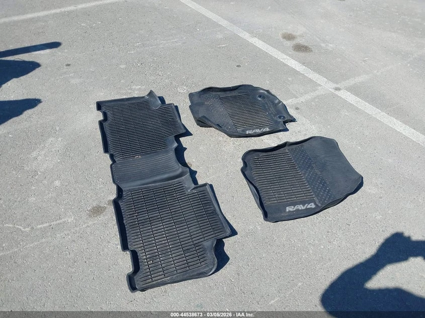 Toyota Rav4 2.5L I-4 DOHC, VVT, 176HP Front Wheel Drive | Mobile.bg � ����������� 17