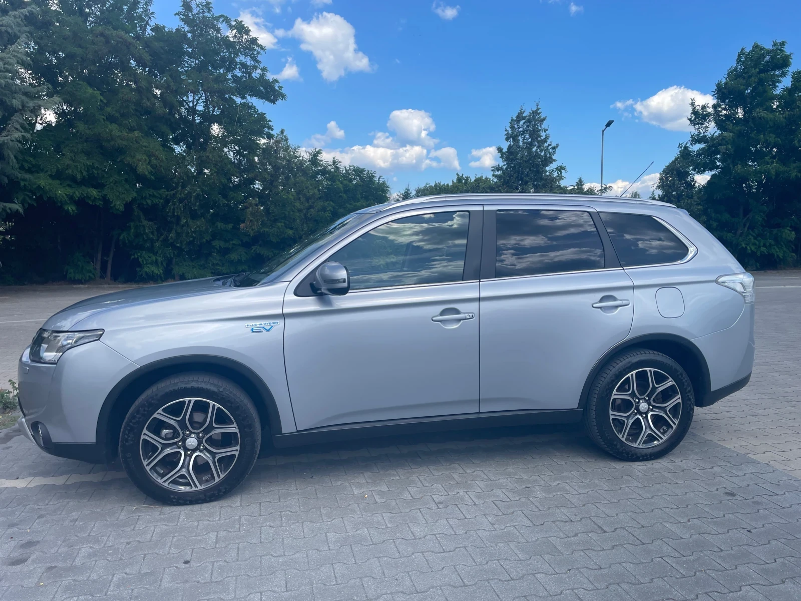 Mitsubishi Outlander, снимка 2 - Автомобили и джипове - 54980831