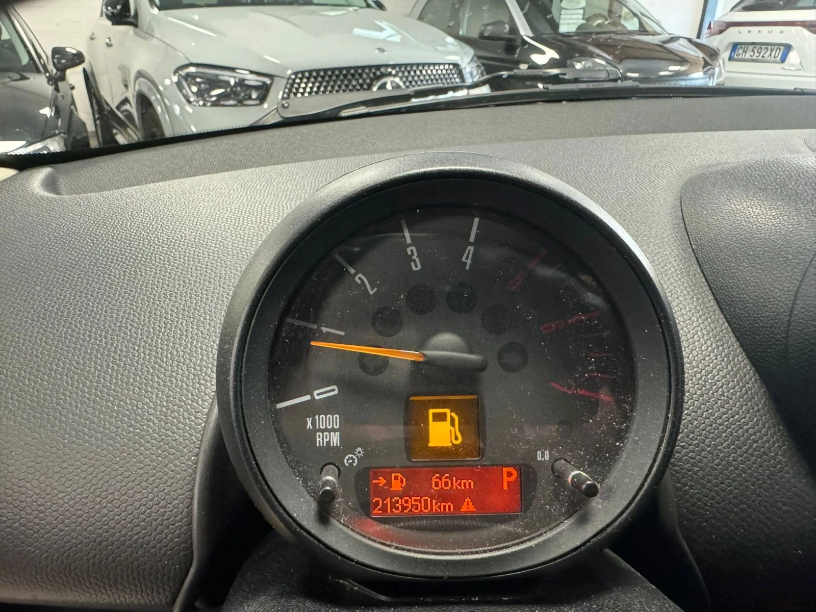 Mini Countryman 2.0 д автоматик, снимка 12 - Автомобили и джипове - 54412046