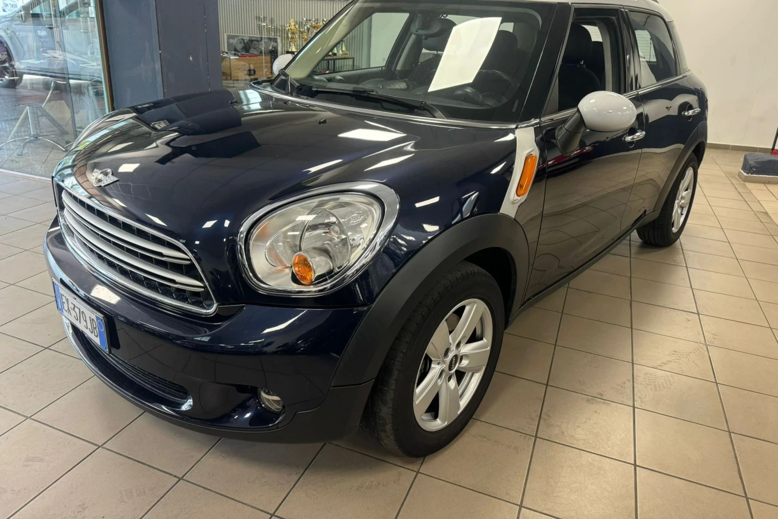 Mini Countryman 2.0 д автоматик, снимка 10 - Автомобили и джипове - 54412046