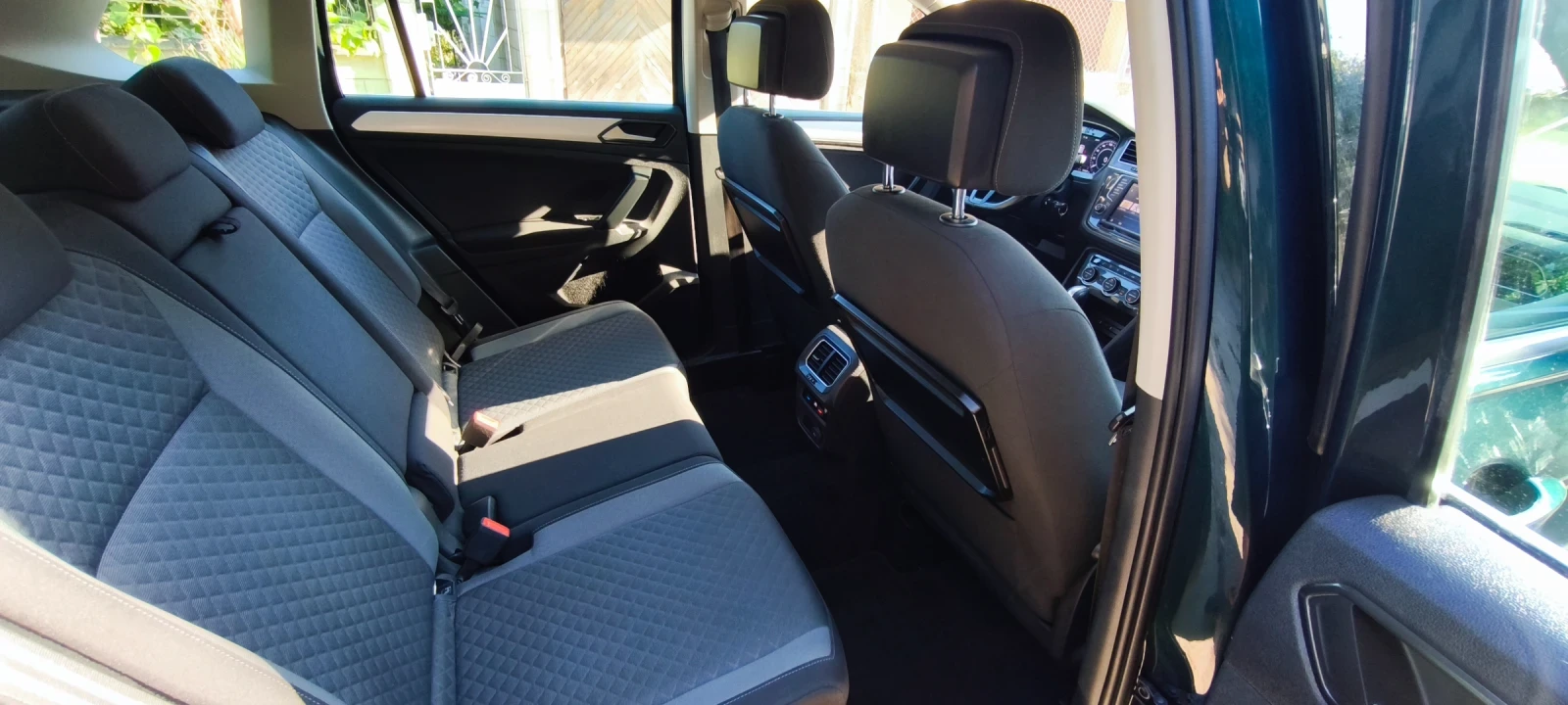 VW Tiguan Comfortline, снимка 10 - Автомобили и джипове - 55250226