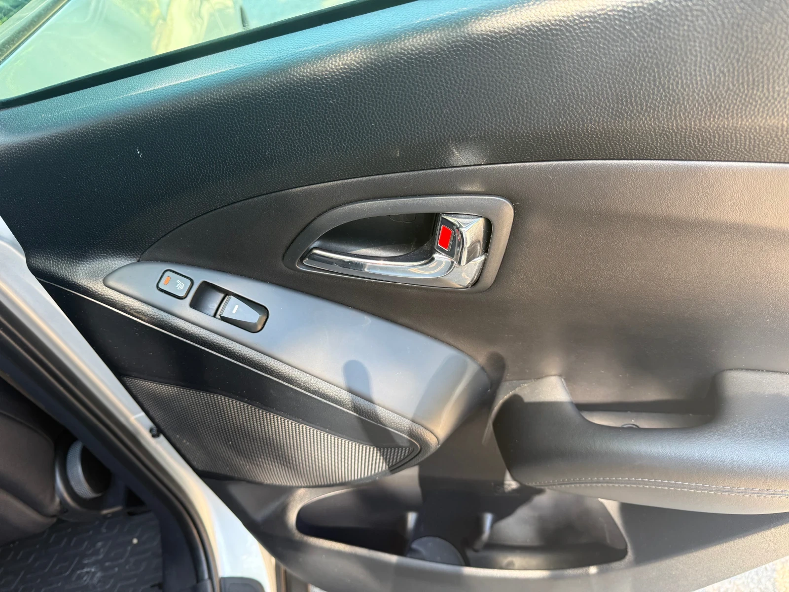 Hyundai IX35 CRDI, снимка 13 - Автомобили и джипове - 55629921