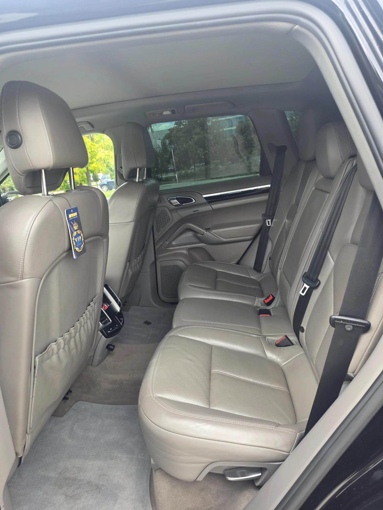 Porsche Cayenne Hybrid, снимка 9 - Автомобили и джипове - 56204892