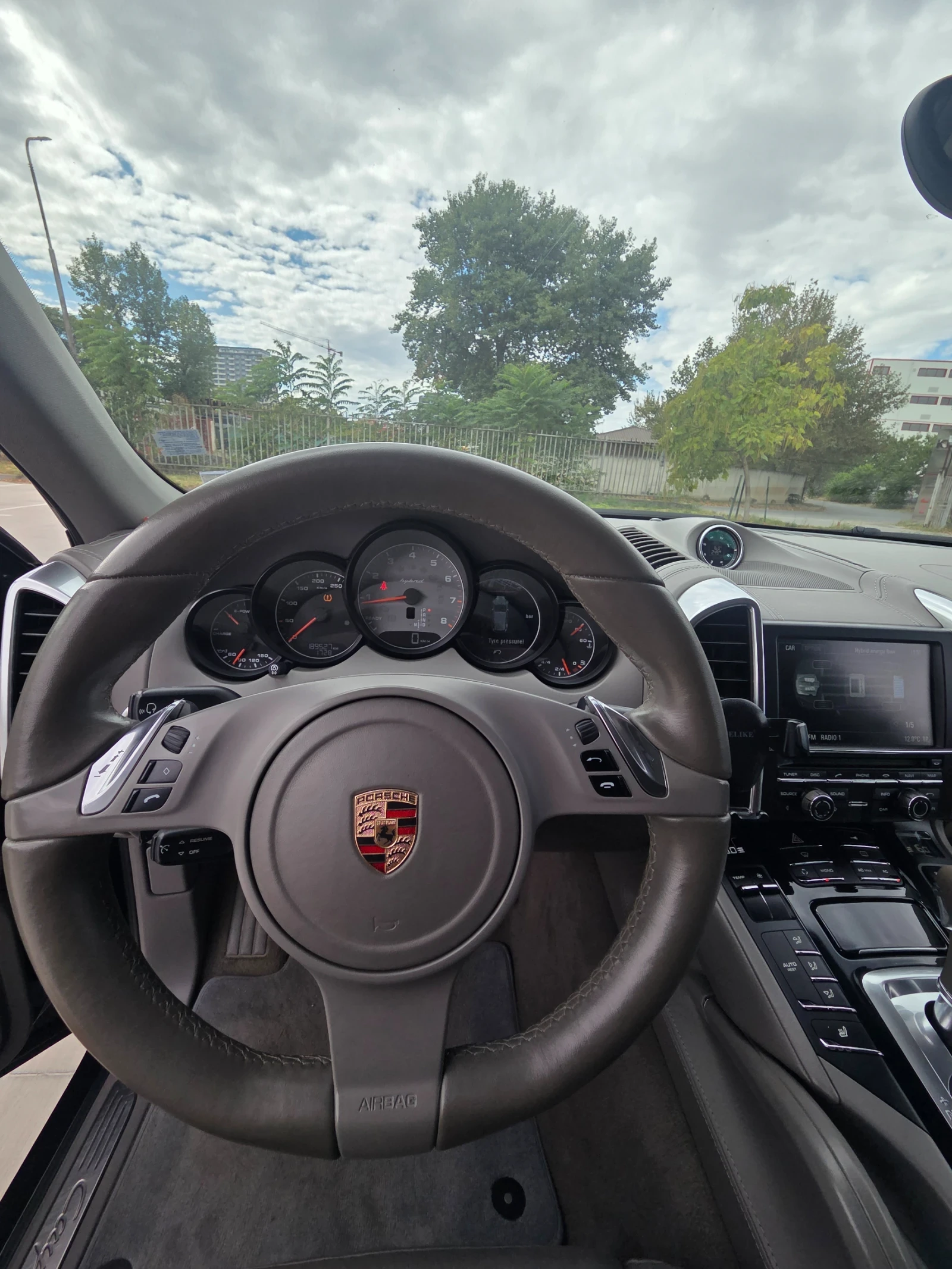 Porsche Cayenne Hybrid, снимка 11 - Автомобили и джипове - 56204892