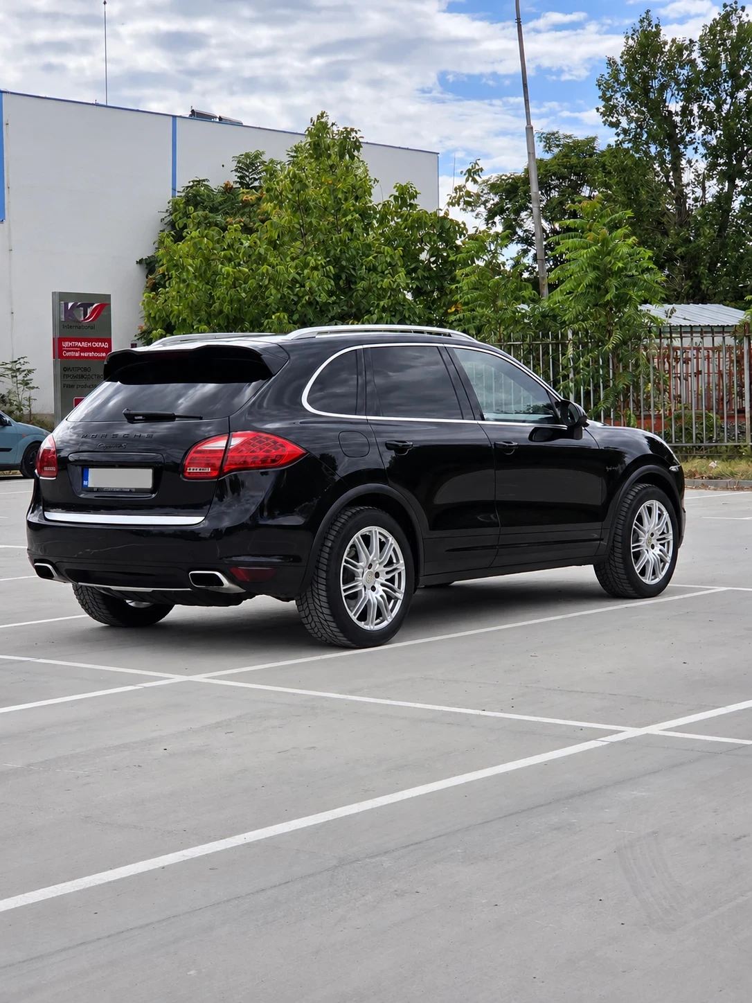 Porsche Cayenne Hybrid, снимка 4 - Автомобили и джипове - 56204892