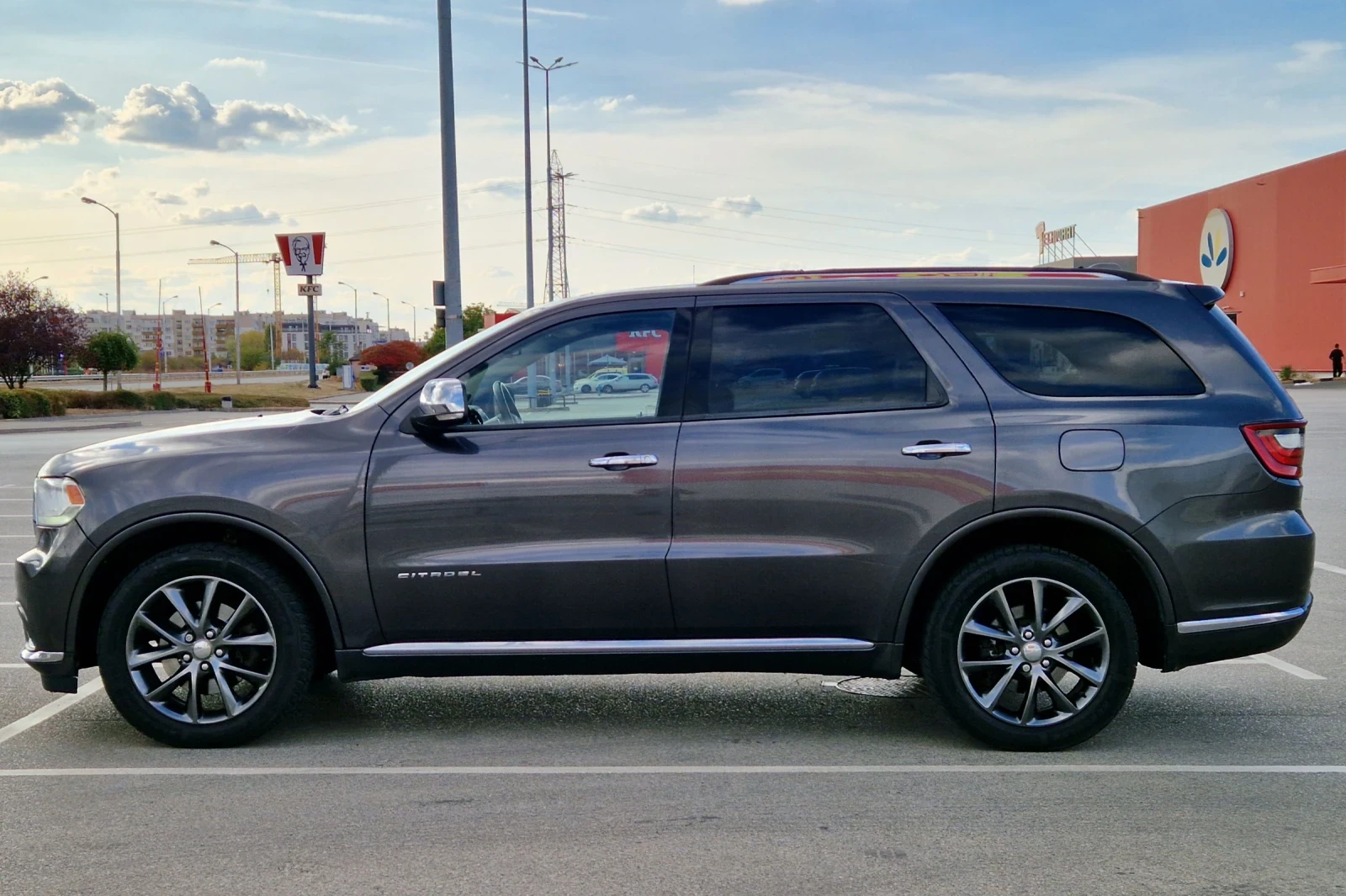 Dodge Durango 5.7 | 8ZF, снимка 3 - Автомобили и джипове - 56444092