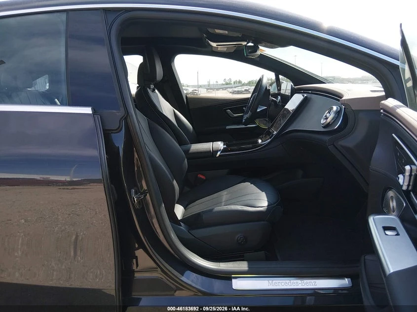 Mercedes-Benz EQE 350+ , снимка 5 - Автомобили и джипове - 56630287