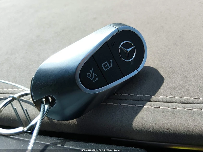 Mercedes-Benz EQE 350+ , снимка 11 - Автомобили и джипове - 56630287