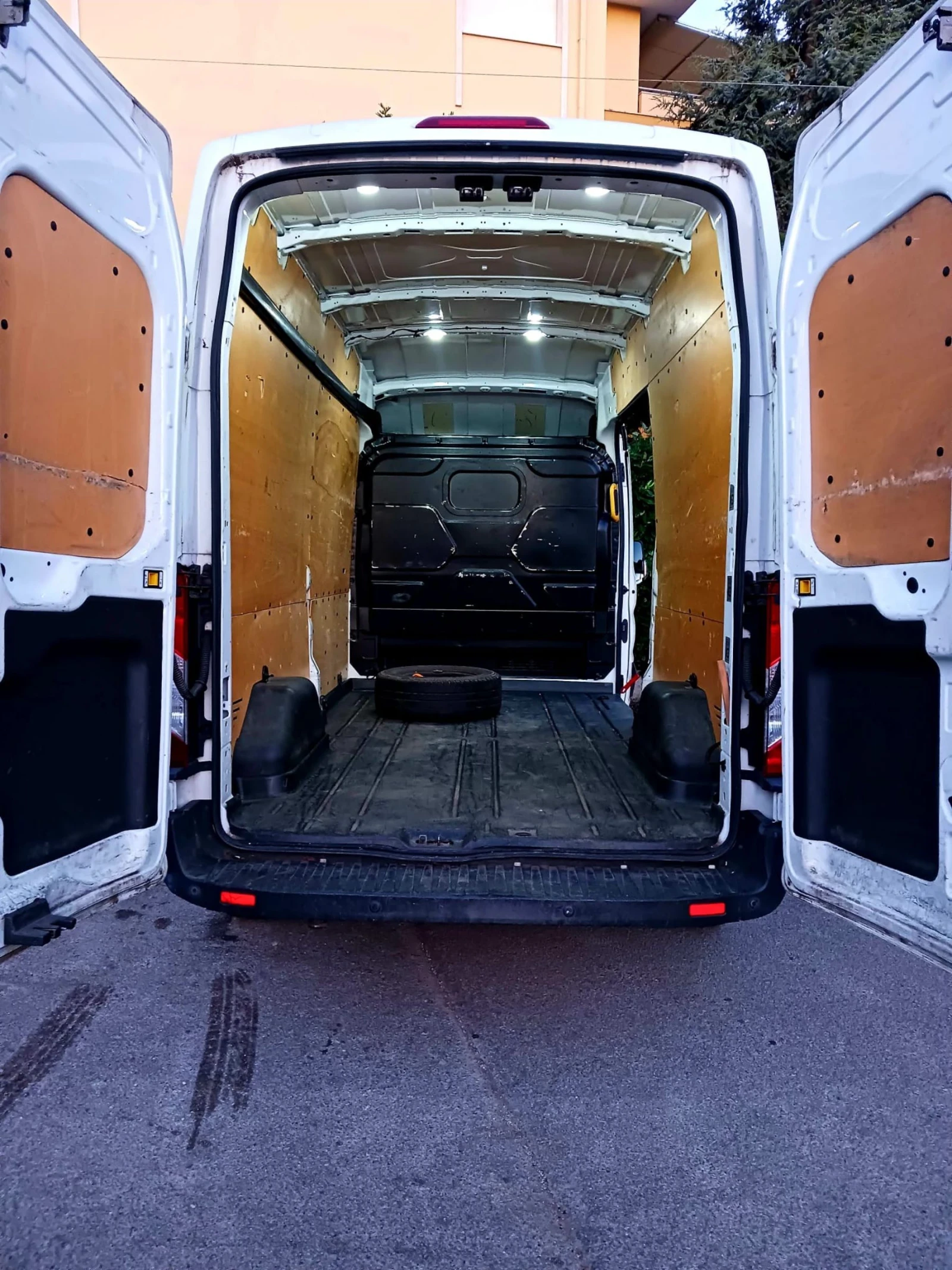 Ford Transit 2.0 TDCi 170к.с. L2 H3 - изображение 7