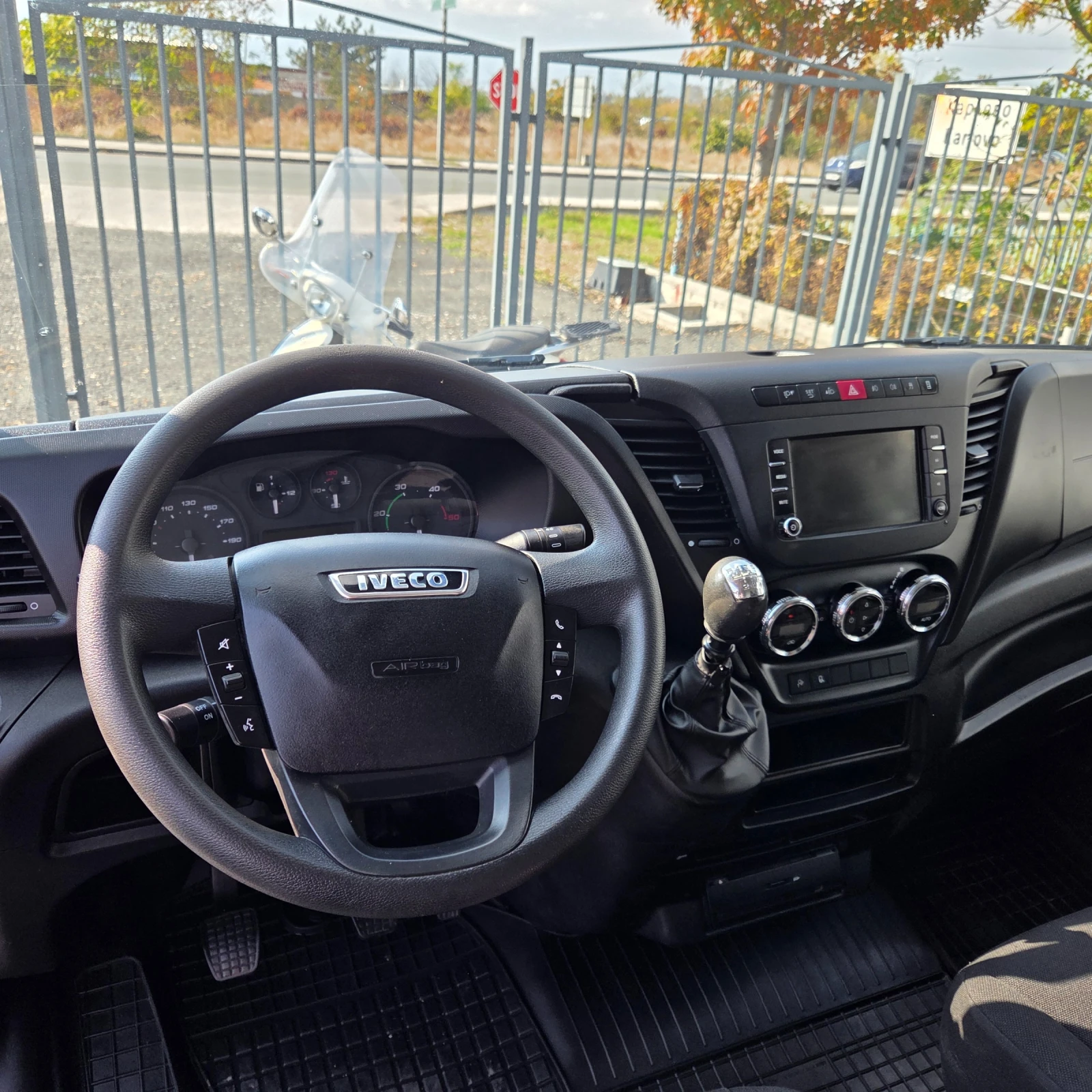 Iveco Daily 35S15 2.3 Euro 5, снимка 10 - Бусове и автобуси - 56658555