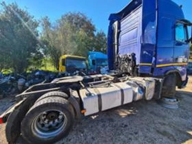     Volvo Fh 440 . .  5