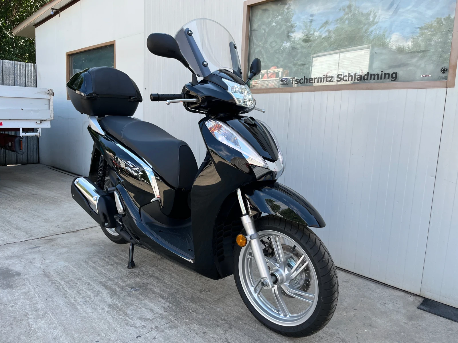 Honda Sh 300i KEYLESS LED нов внос Германия - изображение 6