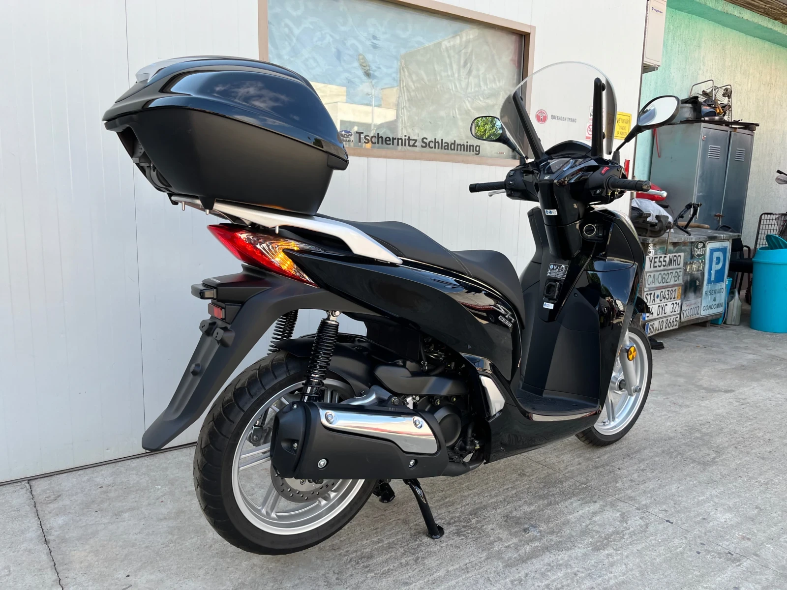 Honda Sh 300i KEYLESS LED нов внос Германия - изображение 4