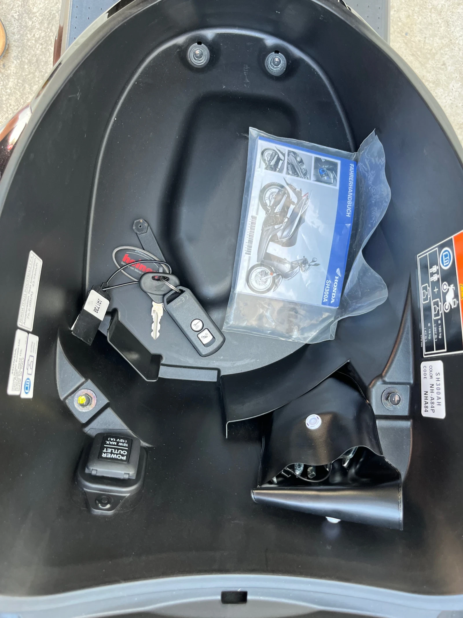 Honda Sh 300i KEYLESS LED нов внос Германия - изображение 9