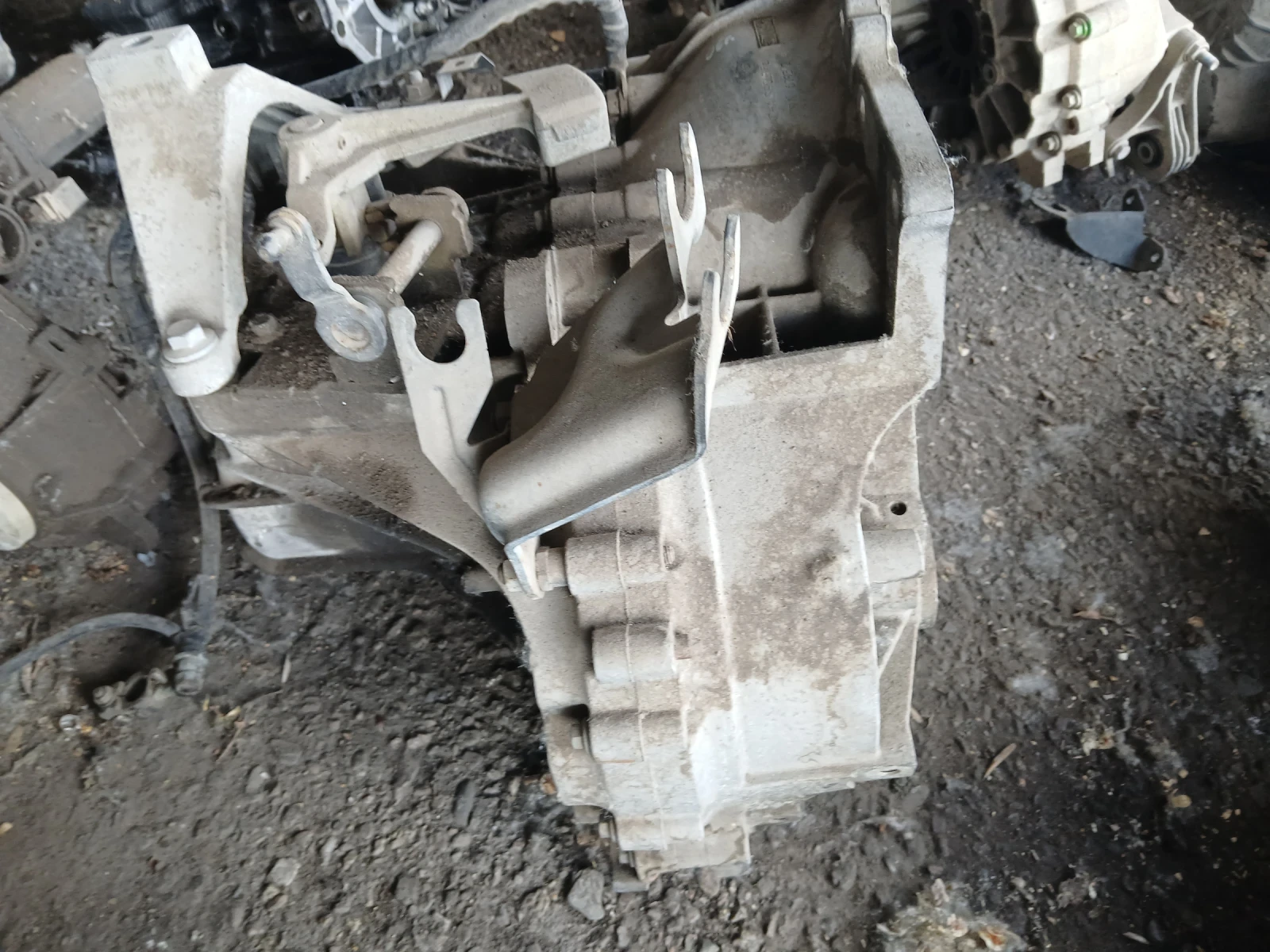 3M5R-71096-YF скорости ръчни Ford Focus 1.6 tdci 2006г, снимка 4 - Части - 55262647