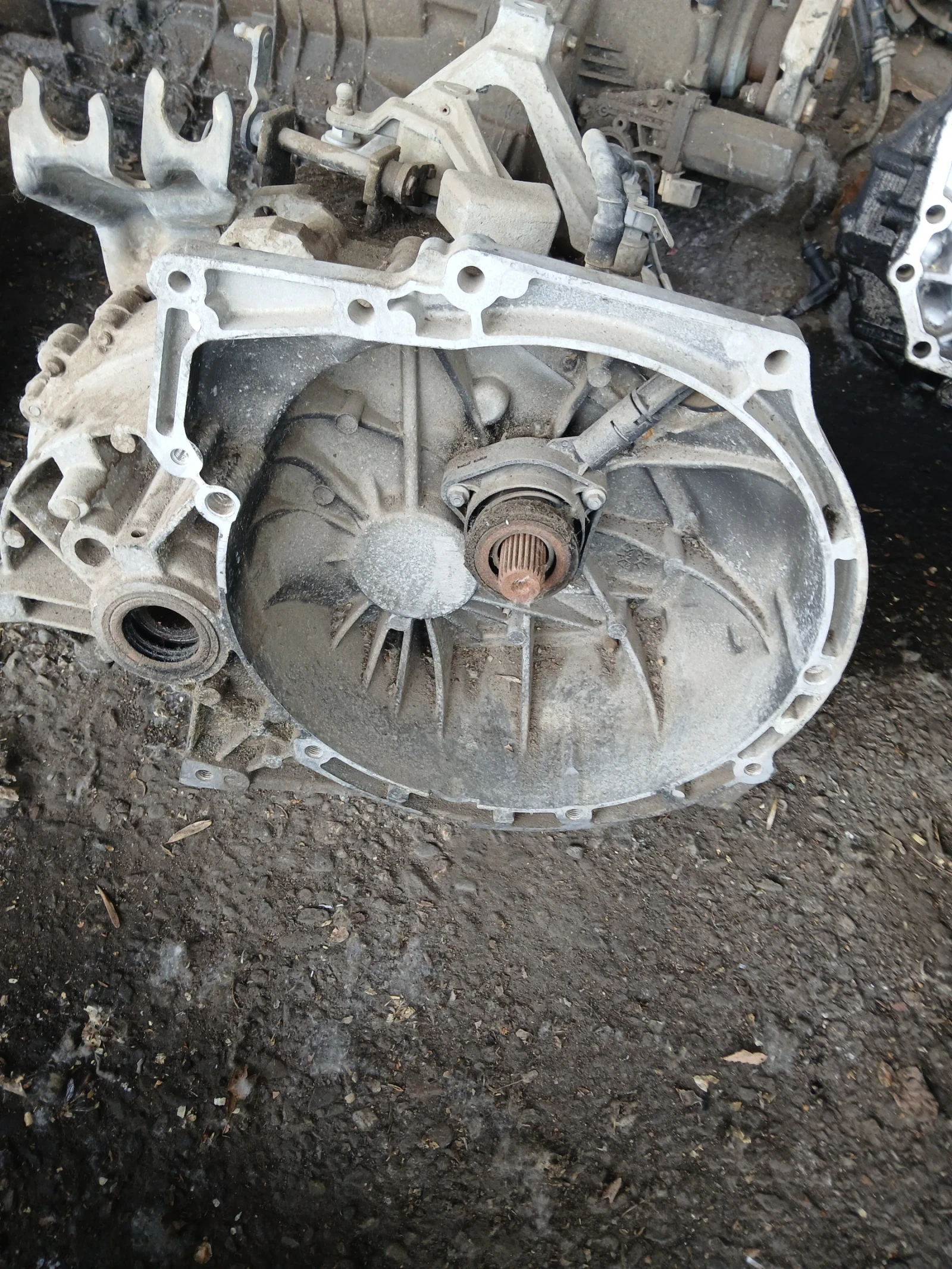 3M5R-71096-YF скорости ръчни Ford Focus 1.6 tdci 2006г