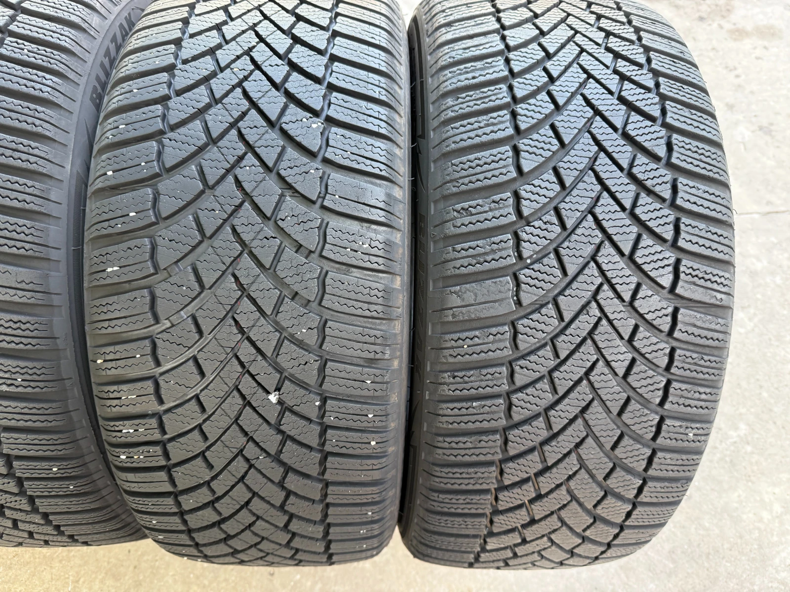 Гуми Зимни 225/45R17, снимка 3 - Гуми и джанти - 55832948