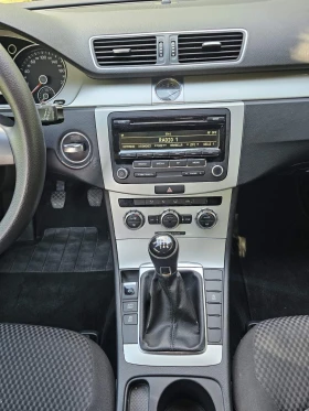 VW Passat 1.6 TDI , снимка 9