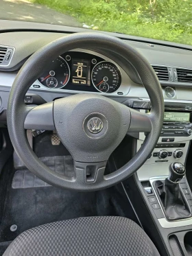 VW Passat 1.6 TDI , снимка 10